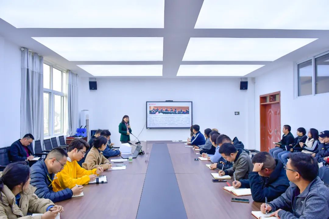 学院党委副书记杨丽芳到电气工程系调研指导工作